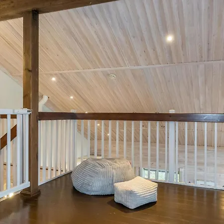 Atrin Suvanto A By Interhome Levi